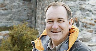 Der neue Direktor Pierre Lehmann hat die Hoffnung noch nicht aufgegeben, dass das Sport Ferien Resort Fiesch als Standort f&uuml;r ein nationales Schneesportzentrum doch noch in irgendeiner Form ber&uuml;cksichtigt wird.