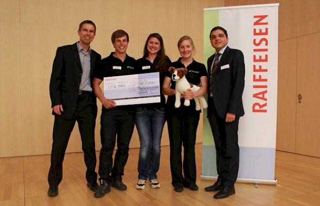 Joël Schmid, Sarah Ruppen und Laura Kieser erreichten den ersten Platz bei «Ventura Ideas».