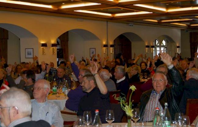 263 Aktionärinnen und Aktionäre nahmen an der diesjährigen Generalversammlung der BVZ Holding AG am Donnerstag in Zermatt teil.