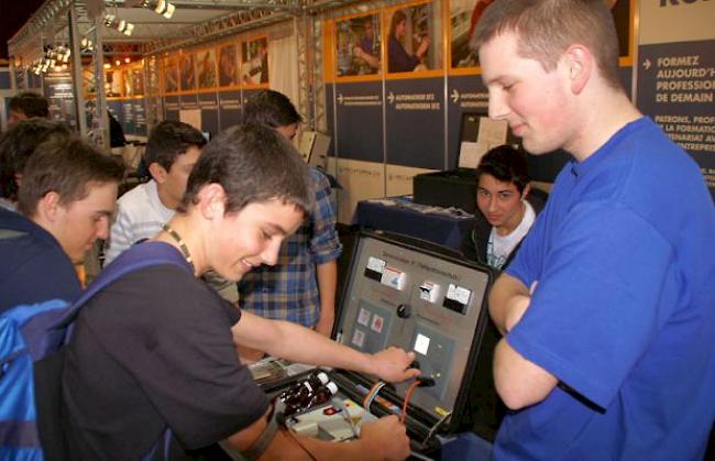 Die Berufsmesse in Martinach ist erfolgreich beendet worden. (Archiv)
