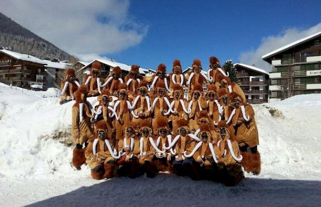 Fasnachtsgruppe am Umzug von Saas-Fee 