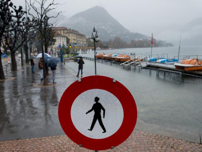 Gefahr durch Erdrutsch in Lugano: Tessin versinkt im Regen