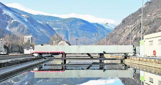 Ungen&uuml;gend. Die insgesamt 79 Abwasserreinigungsanlagen (ARA) bed&uuml;rfen Massnahmen f&uuml;r ein besseres Ergebnis. eine Im Bild die ARA Briglina. 