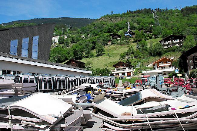 Die Gondelbahn Moosfluh wird durch eine neue kuppelbare Kombibahn ersetzt.