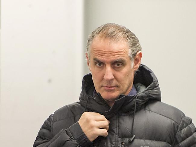 Felix Hollenstein muss bei den Flyers gehen