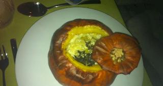 Mit Lauch gef&uuml;llte K&uuml;rbisse