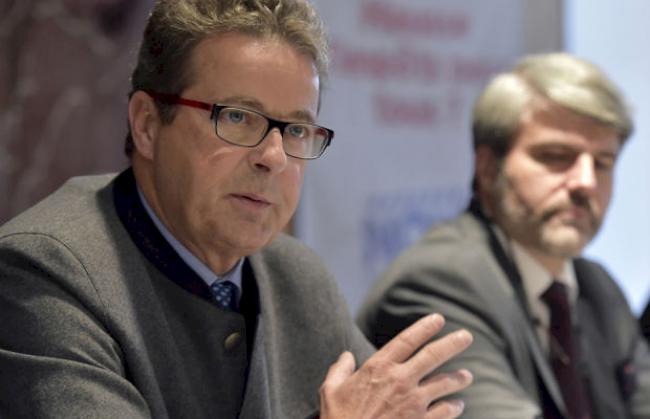 Jean-Rene Fournier (links)