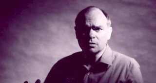 Der bekannte Sagenerz&auml;hler Andreas Weissen begleitet die Nachtwanderer bei Vollmond durch die Twingischlucht, wo er verschiedene &laquo;Bozengeschichte&raquo; zum Besten gibt.