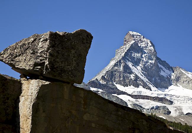Das Matterhorn und seine Nordwand. Bis in die Dreissigerjahre des letzten Jahrhunderts galt sie als eine der letzten ungelösten alpinistischen Probleme der Alpen.