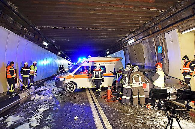 Blaulicht im Tunnel: Für die Rettungskräfte zählt jede Minute.