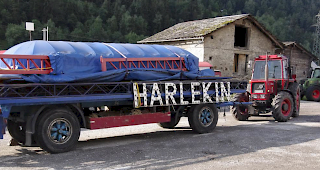 Der Zeltwagen kurz vor der Abfahrt Richtung Riederalp.