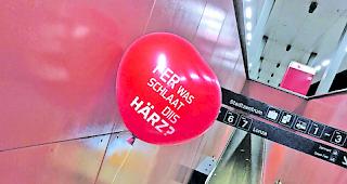 Das Geheimnis um die Kampagne «Fer was schlaat diis Härz?» ist gelüftet.