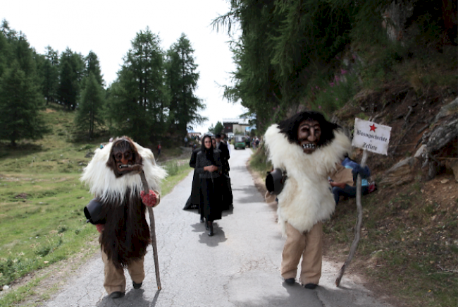 Auch «Boozugschichte & Zellete» waren am Umzug. 