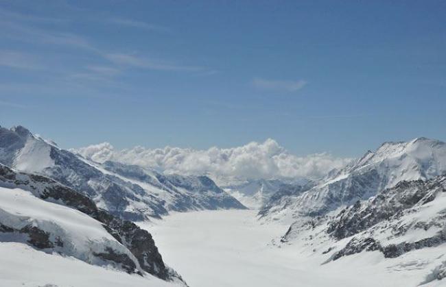 Auch Gletscher haben sich allgemein langsamer bewegt.