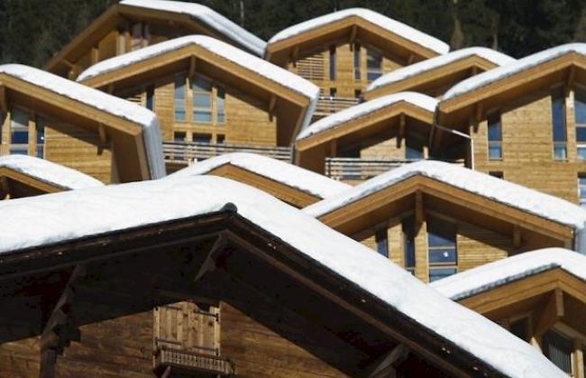 Blick auf Chalets in Grimentz im Wallis (Symbolbild)