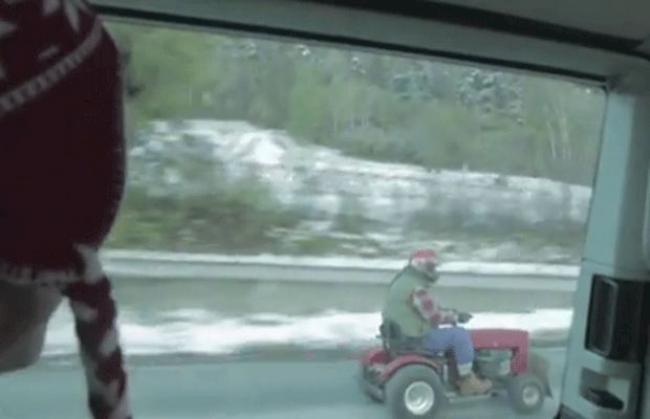 Im Werbefilm fährt der leidenschaftliche Schneepflugfahrer Albert de Riedmatten jeden Tag von Basel ins Wallis. 