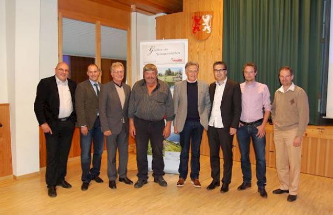 Von Links: Christof Biner, Olivier Andenmatten, Adrian Dennler, Meinrad Brigger, Hans-Rudolf Mooser, Berno Stoffel, Hannes Schalbetter und Kurt Ruppen. Es fehlt: Christoph Kalbermatter.