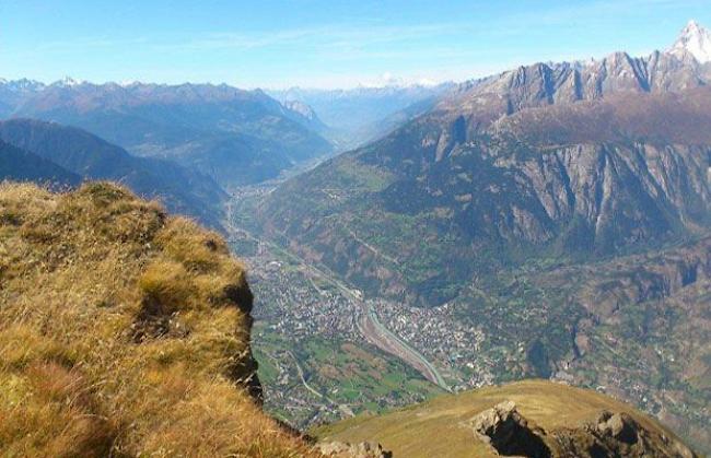 Das Wallis aus 2750 m ü.M. von Ost nach West.
