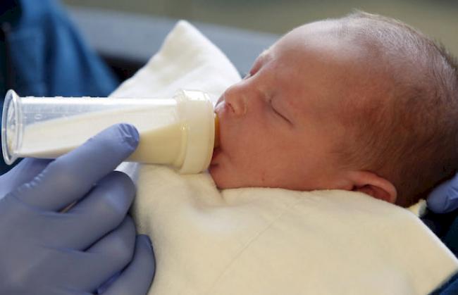 Das BFS präsentiert die Hitliste der Babynamen (Symbolbild)