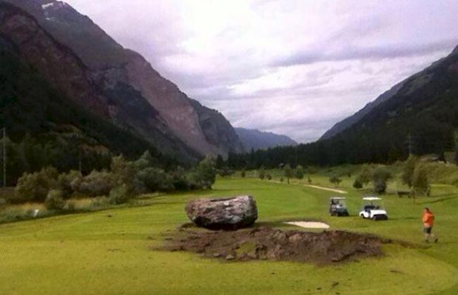 Ebenfalls betroffen: Der Golfplatz in Täsch.