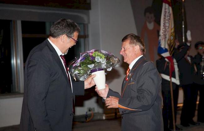 Jedes Jahr wird durch den Gemeindepräsidenten Egon Furrer einer besonders engagierten und für die Gemeinschaft aktiven Person ein herzliches Dankeschön ausgesprochen. Die Ehrung steht unter dem Motto: «Sag es mit Blumen!»