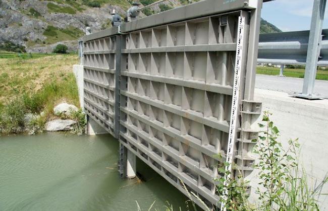 Hochwasserschleuse bei Niedergesteln.