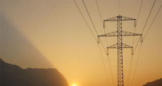 Der Staatsrat hat gegen die geplante Hochspannungsleitung zwischen Chippis und M&ouml;rel Einsprache erhoban. (Symbolbild). 