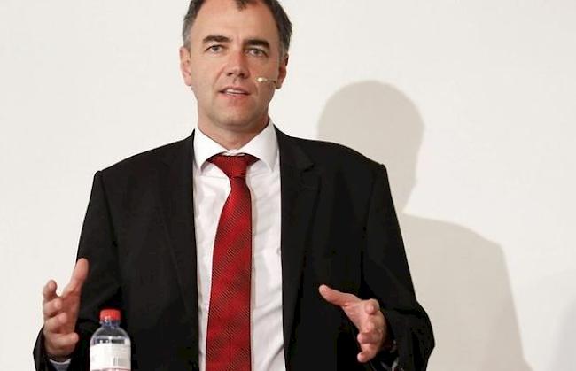Christophe Darbellay sieht im neuen Steuerstrafrecht einen klaren Angriff auf das Bankgeheimnis. (Archiv)