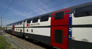 Doppelstockz&uuml;ge sollen die Simplonlinie im Dezember erstmals befahren. (Symbolbild)