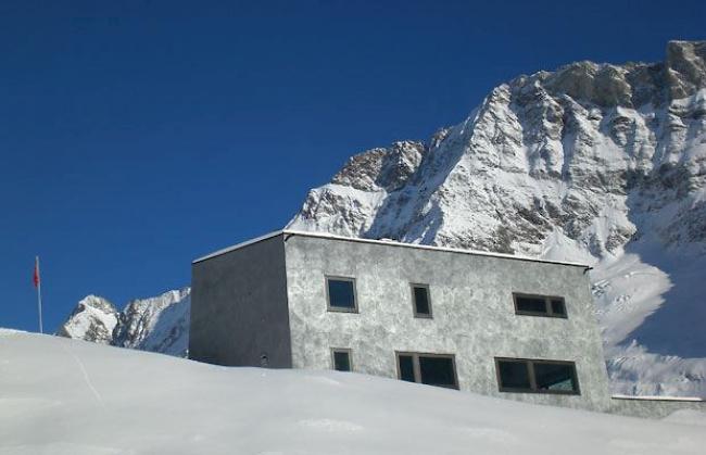 Die Anenhütte im Lötschental