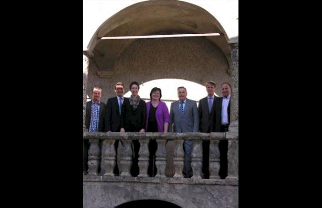 Die Mitglieder des Verwaltungsrats St. Anna sind (von links): Lothar Bregy, Vorstandsmitglied; Martin Roth, Vorstandsmitglied; Annette Weidmann, Heimleitung; Andrea Lochmatter, Vorstandsmitglied; Walter Schnyder, Präsident; Martin Kalbermatter, Vizepräsident und Konrad Martig, Vostandsmitglied.