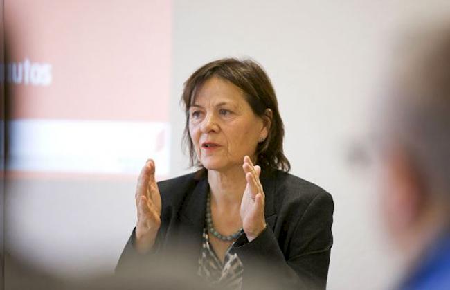 Esther Waeber-Kalbermatten: «Bedenklich finde ich, dass der DNA-Test systematisch und explizit nur bei bestimmten Asylbewerbenden, also Asylsuchenden aus einzelnen Ländern oder Regionen, durchgeführt werden sollen.»