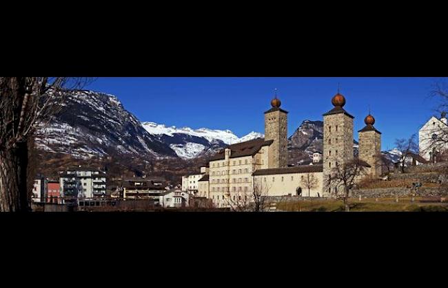 Frühling beim Stockalperschloss in Brig