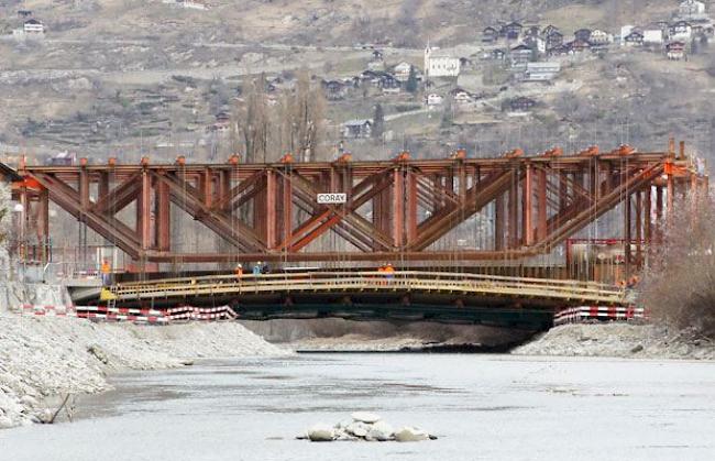 Die Spannweite der neuen Druckbrücke beträgt rund 43 Meter.