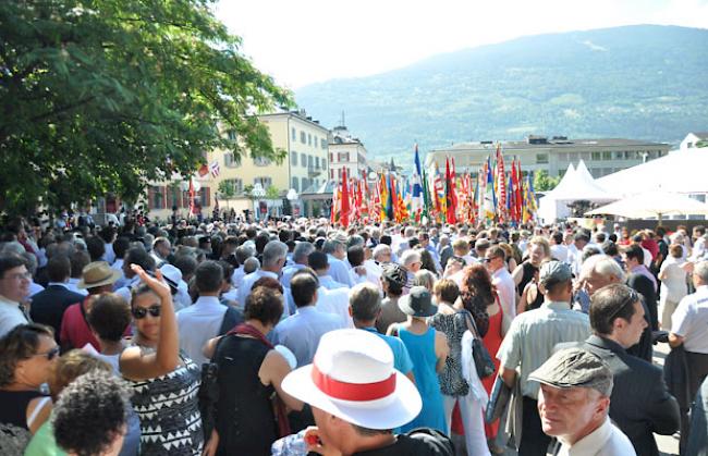 Zahlreiche Besucher am Freitag in Sitten