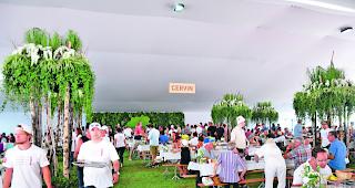 Lud zum Verweilen ein. Die Klimaanlage und das naturnahe Dekor trugen das Ihrige zum gem&uuml;tlichen 200-Jahr-Brunch bei. 