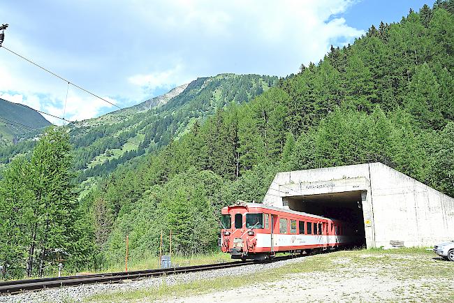 Erste Sanierungsarbeiten seit 33 Jahren. Obwohl: Geologische Untersuchungen haben im Tunnel keine grossen Verformungen gezeigt.