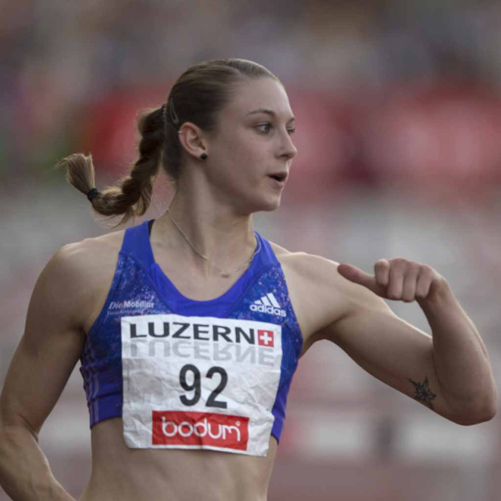 Hürdensprinterin Noemi Zbären in WMForm 1815.ch