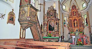 Neuer Glanz. Die Pfarrkirche nach rund 15-monatiger Renovation am 15. August 2015. 