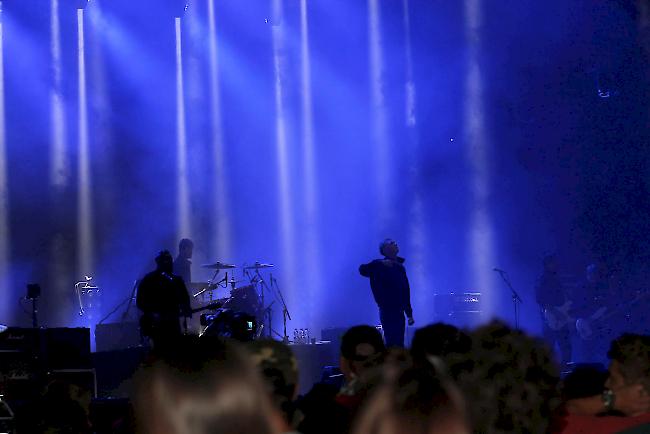 Die «Ersatzband» namens «Kraftklub» trat am Donnerstagabend anstelle der «Toten Hosen» auf.