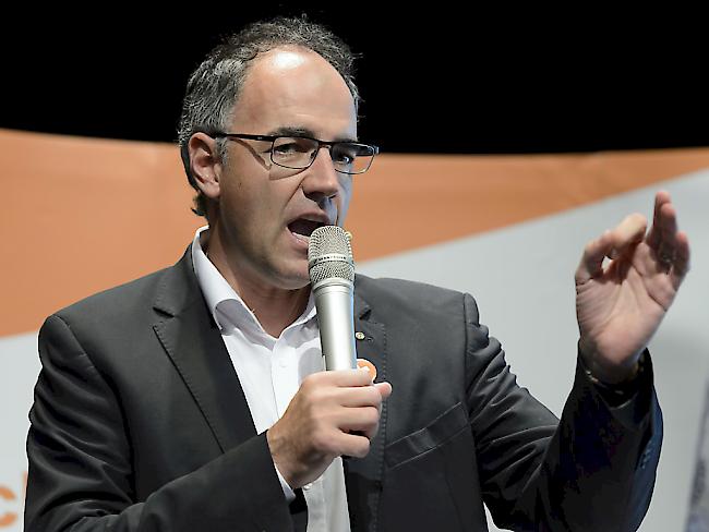 Eine strikte Umsetzung der Masseneinwanderungsinitiative sei verheerend für die Schweiz, sagte CVP-Präsident Christophe Darbellay in einem Radiointerview. (Archiv)