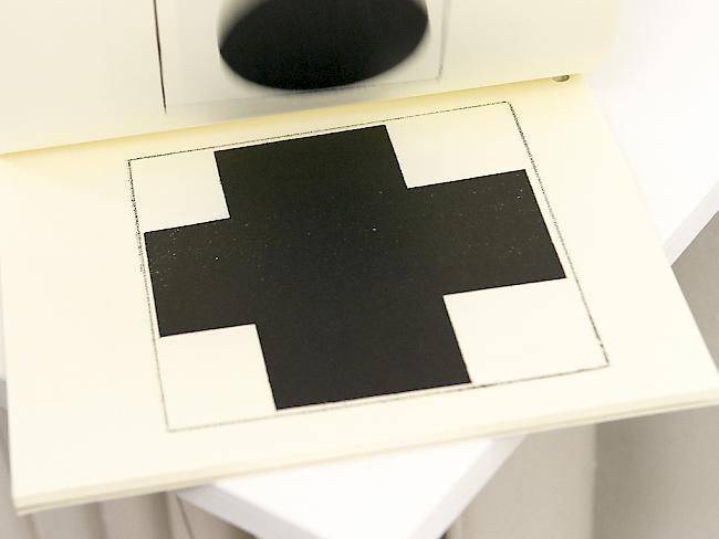 Kasimir Malewitsch "Schwarzes Quadrat" als Zeichnung in der Basler Ausstellung "Die Welt als Ungegenständlichkeit" (Archiv)
