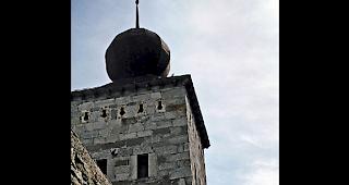 In Brig wird ein Rundgang durch das Stockalperschloss angeboten.