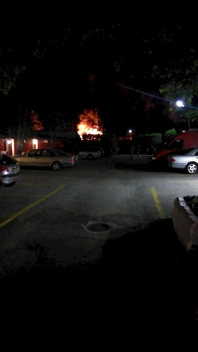 Auf dem Campingplatz Simplonblick in Raron kam es am Mittwochabend zu einem Brand.