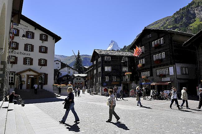 Deutlicher Anstieg der Mietpreise. Im Matterhorndorf sind die Mieten seit 2000 um 65 Prozent, in Täsch und Randa gar um 90 Prozent gestiegen.