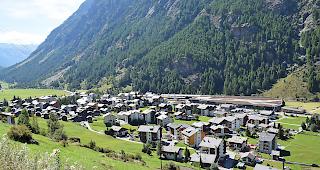 In T&auml;sch sollen &laquo;illegale&raquo; Parkpl&auml;tze verbannt werden.