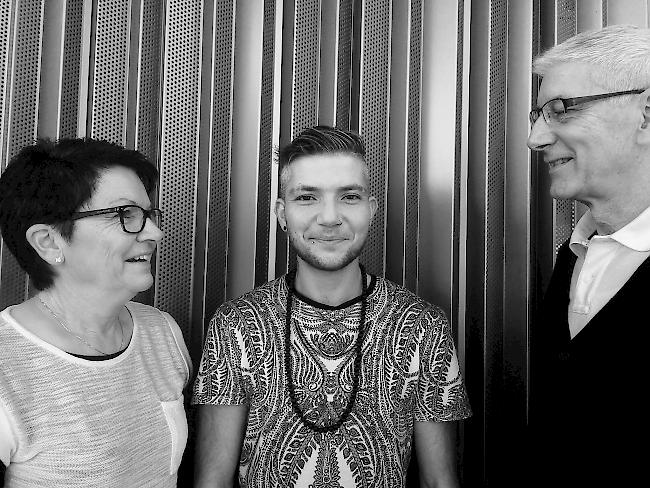 ...und seine Eltern Franziska und Markus. «Entscheidend war, dass ich mich meinen Eltern anvertrauen konnte.»