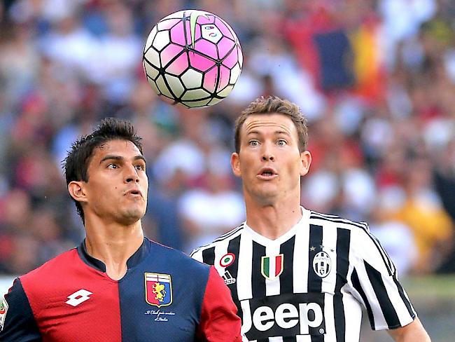 Stephan Lichtsteiner (rechts) musste hospitalisiert werden
