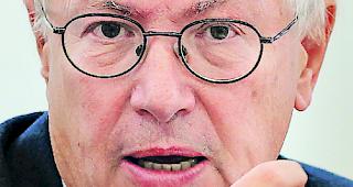 Stellen sich in der Debatte. Thomas Burgener...