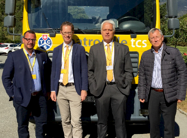 Die vollständig anwesende Oberwalliser Delegation im Komitee der TCS-Sektion Wallis (von links): Vizepräsident Philipp Matthias Bregy, Vorstand Simon Fluri, Gerhard Wyssen und Jodok Wyer.